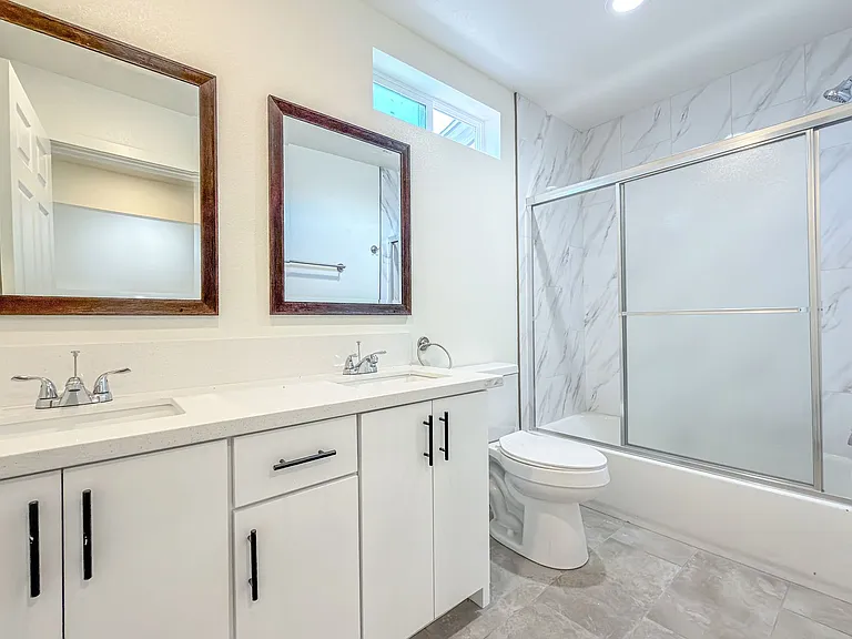 2026 Luxury 4 & 6 Bedroom Units — Photo 27