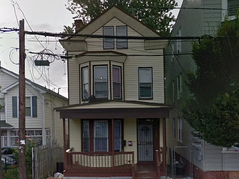 352 Bergen St #2 — Photo 1