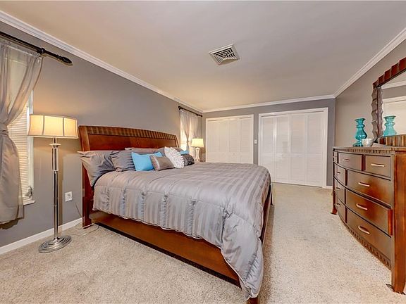 5th image of 133 Oakwood Dr