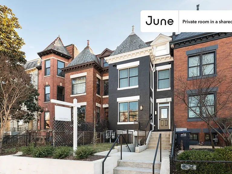 1340 Harvard St NW #C — Photo 25