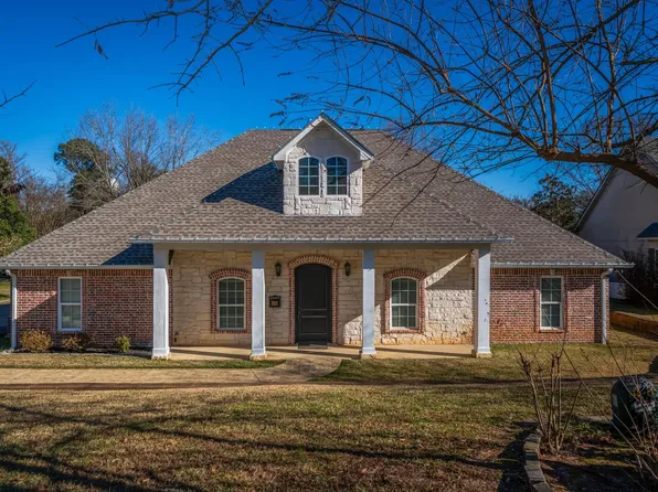 1223 Pine St, Kilgore, TX 75662