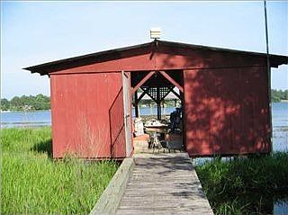 3rd image of 260 Juniper Island Dr