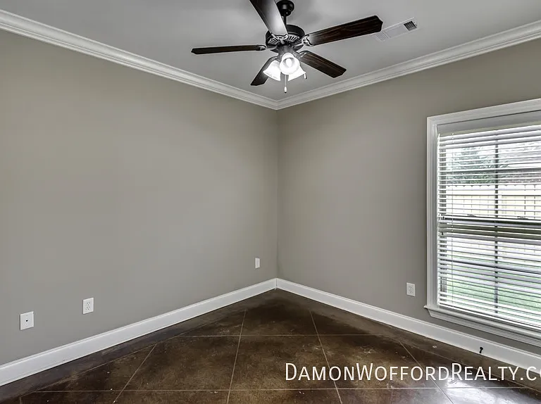 114 Lennox Pl — Photo 32
