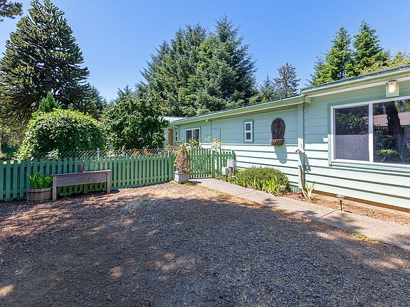 3rd image of 13082 SE Chittum Dr