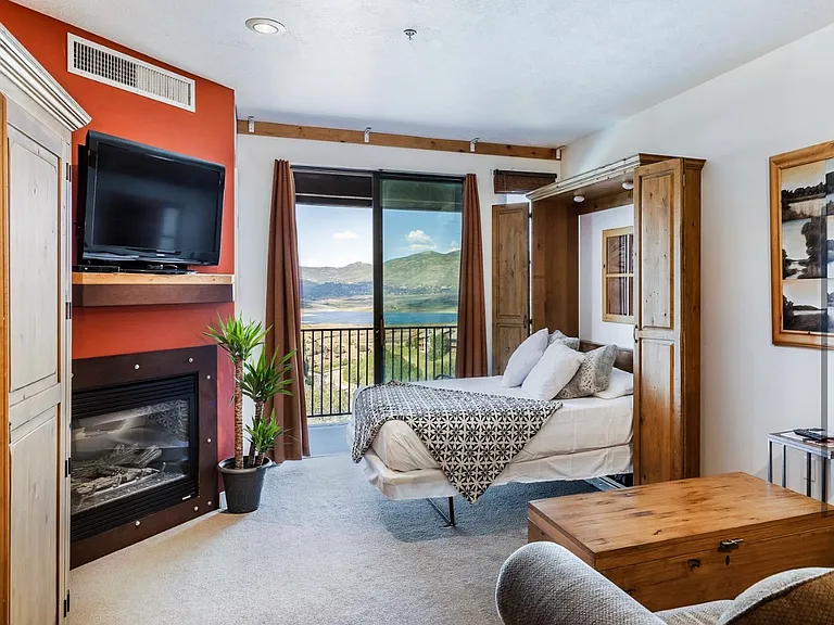 1364 W Stillwater Dr #400 — Photo 5