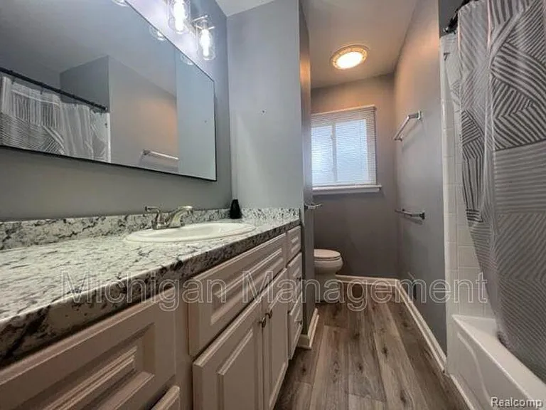 11219 Morgan Ave — Photo 12