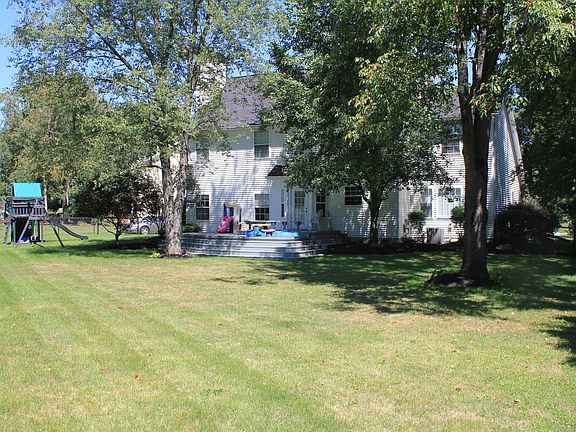 3rd image of 2954 Grandview Dr