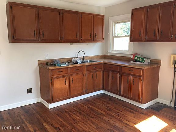 4th image of 1306 Cypress St