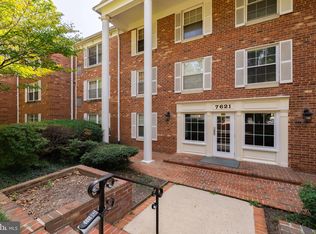 7621 Provincial Dr APT 304, Mclean, VA 22102