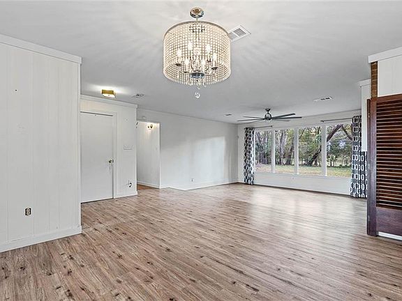 5th image of 20604 Hadley Rd