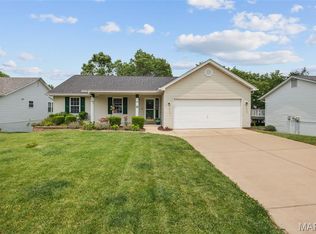 6 Schrader Farm Ct, Saint Peters, MO 63376
