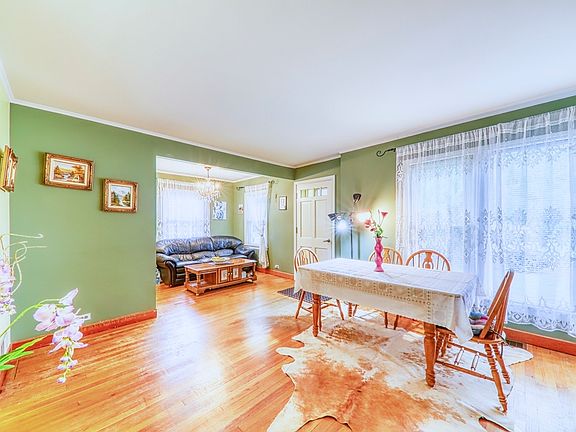 3rd image of 7649 N Odell Ave