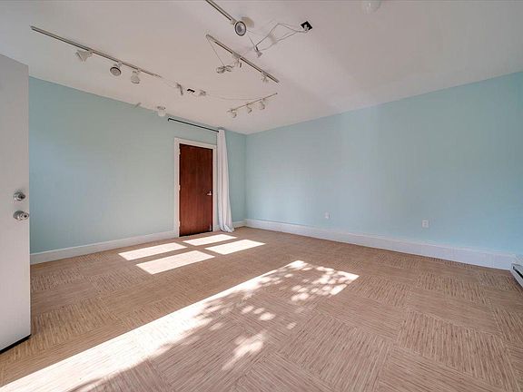 5th image of 3824 Aldrich Ave S