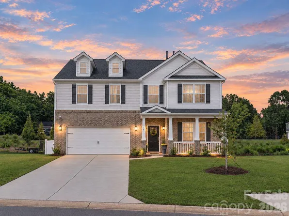 165 Apple Orchard Ct, Statesville, NC 28677