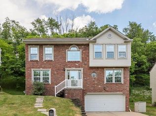 204 Hooks Ln, Canonsburg, PA 15317