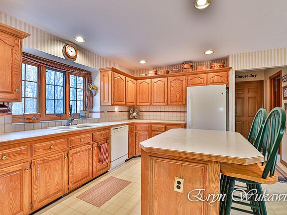 5th image of 4231 Yorkshire Ct