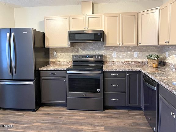 5th image of 726 2nd St NE