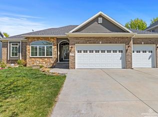 2310 Scotch Pine Trl, Lincoln, NE 68512