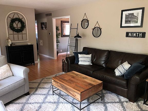 4th image of 2905 Dawn Dr