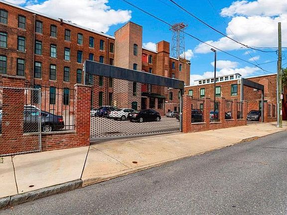 2nd image of 2551 Trenton Ave #4N