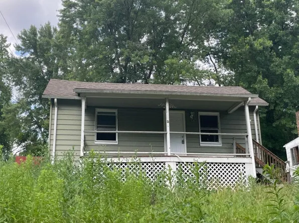 9934 Valley Dr, Saint Louis, MO 63137