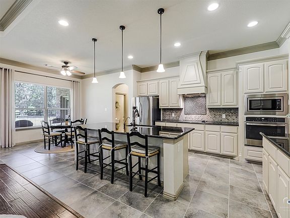 4th image of 101 Sandlin Ct