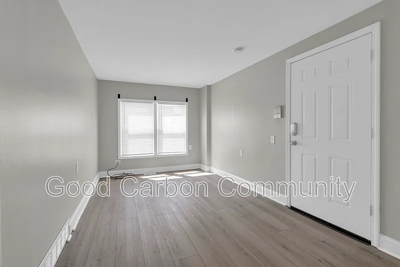 1073 Grant St #8