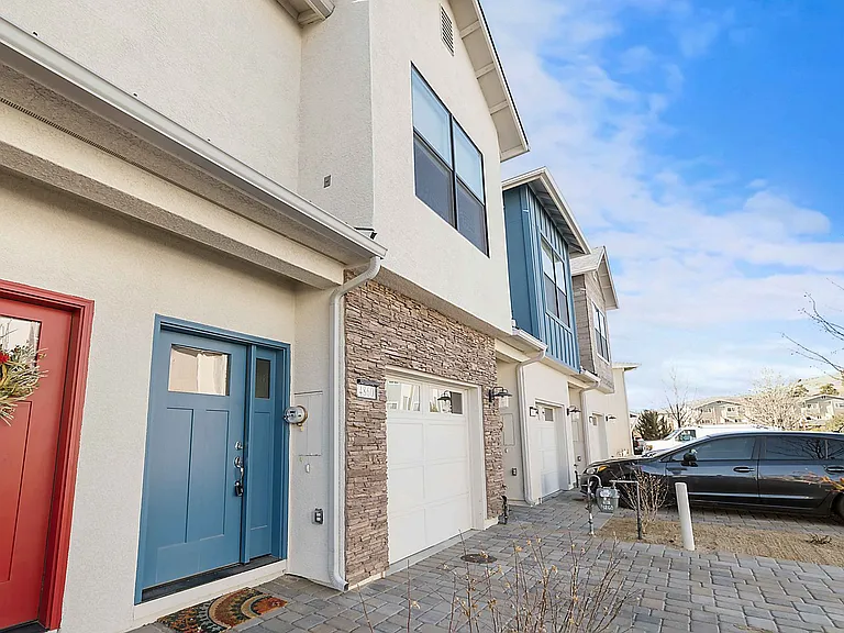 4860 Ciarra Kennedy Ln — Photo 2
