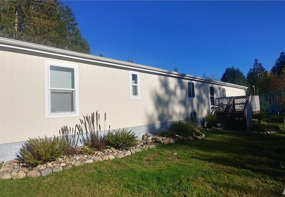 1st image of 42 NE Lakeview Ln