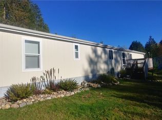 42 NE Lakeview Ln, Tahuya, WA 98588