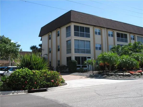 101 Park Blvd N #104, Venice, FL 34285