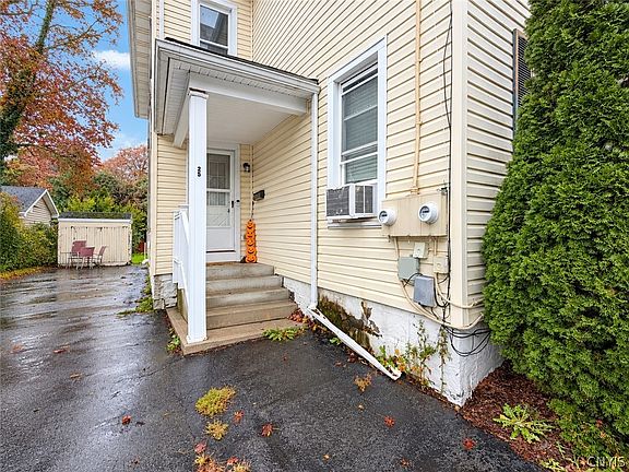 4th image of 23 Burt Ave