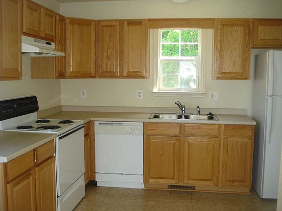 3rd image of 12253 Piney Ln