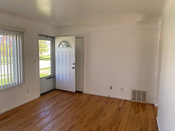 4th image of 25254 Waldorf St