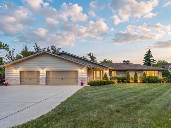 W151S7569 Woods ROAD, Muskego, WI 53150