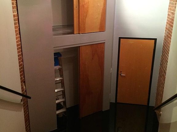 Double closets in entryway, lots of storage space 