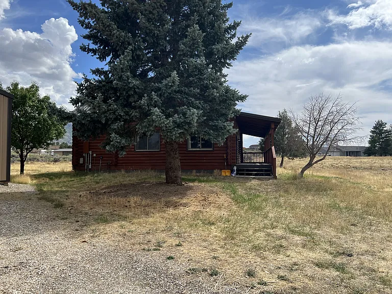818 Abarr Plz — Photo 3