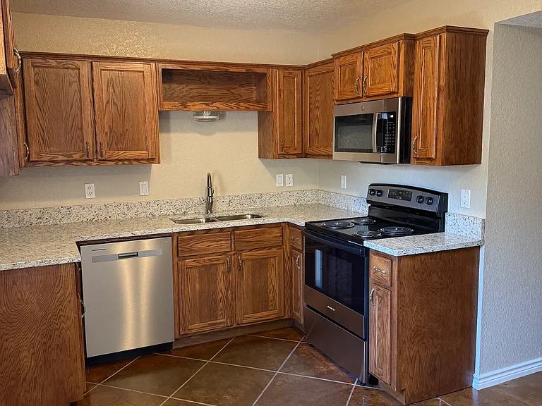 405 E McDonald St #1 — Photo 2