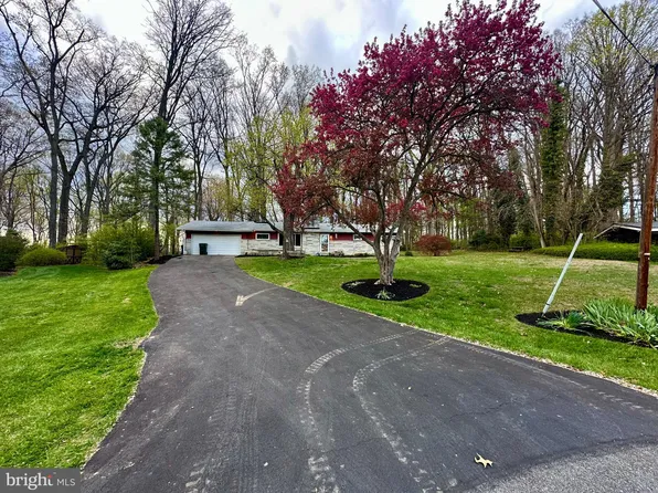 821 Marvell Dr, York, PA 17402