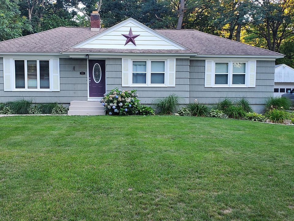 1st image of 352 4th Ave