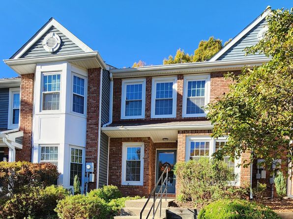131 Hawthorne Ct