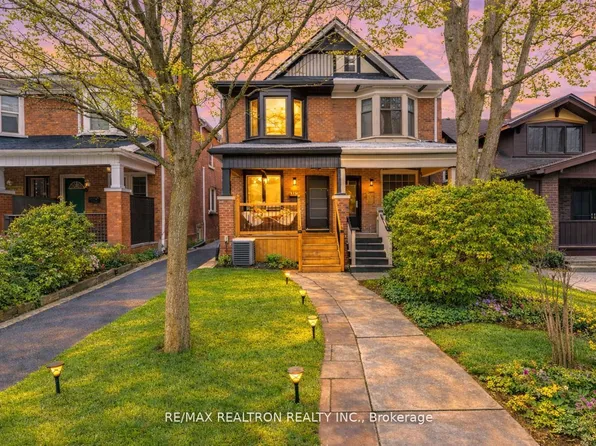 111 Glenmore Rd, Toronto, ON M4L 3M2