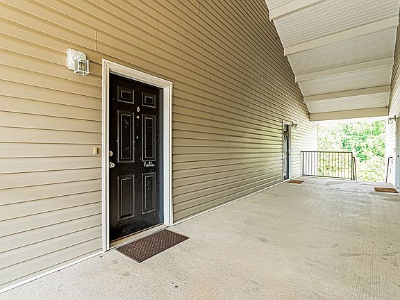 3rd image of 531 McKenna Cir