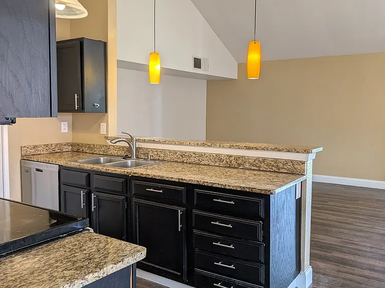 4423 Chapman St #2 — Photo 8