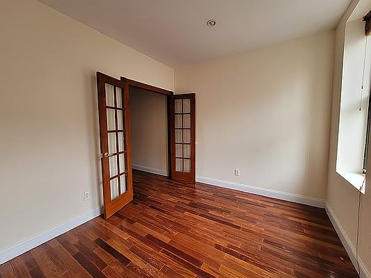 2nd image of 256 E 10th St #3Z