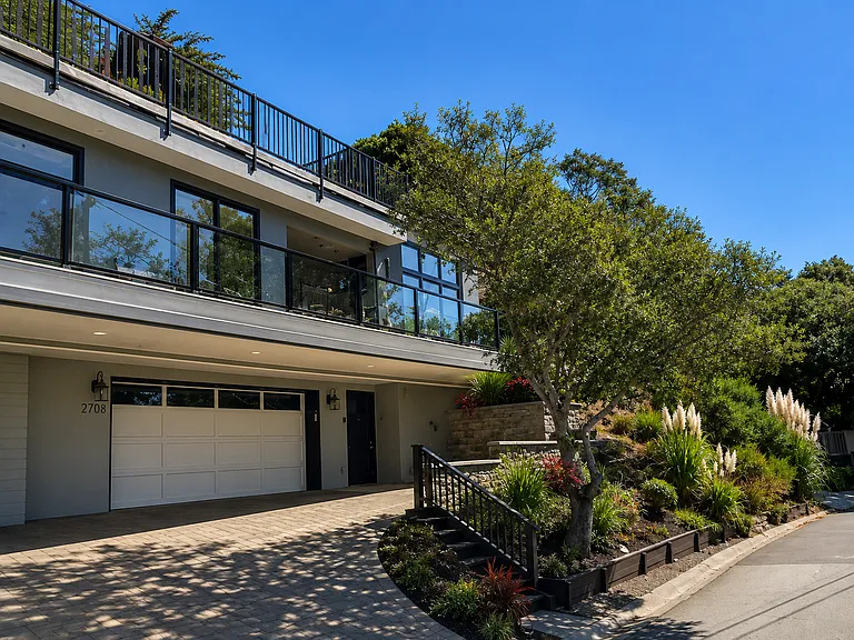 2708 Monte Cresta Dr — Photo 2