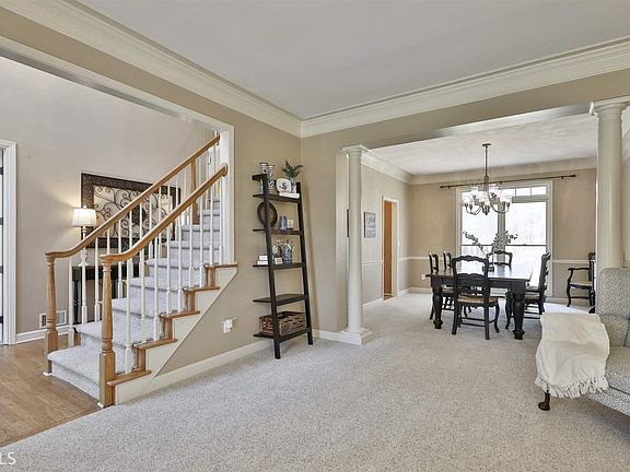 5th image of 113 Biltmore Trce