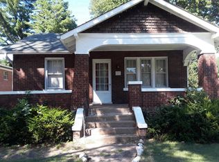 7 Hill Dr, Fairview Heights, IL 62208