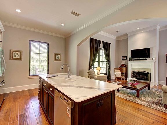 3rd image of 121 N Cottages Dr