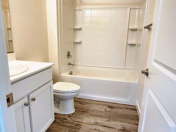 2nd image of 441 Chelmsford Dr #1